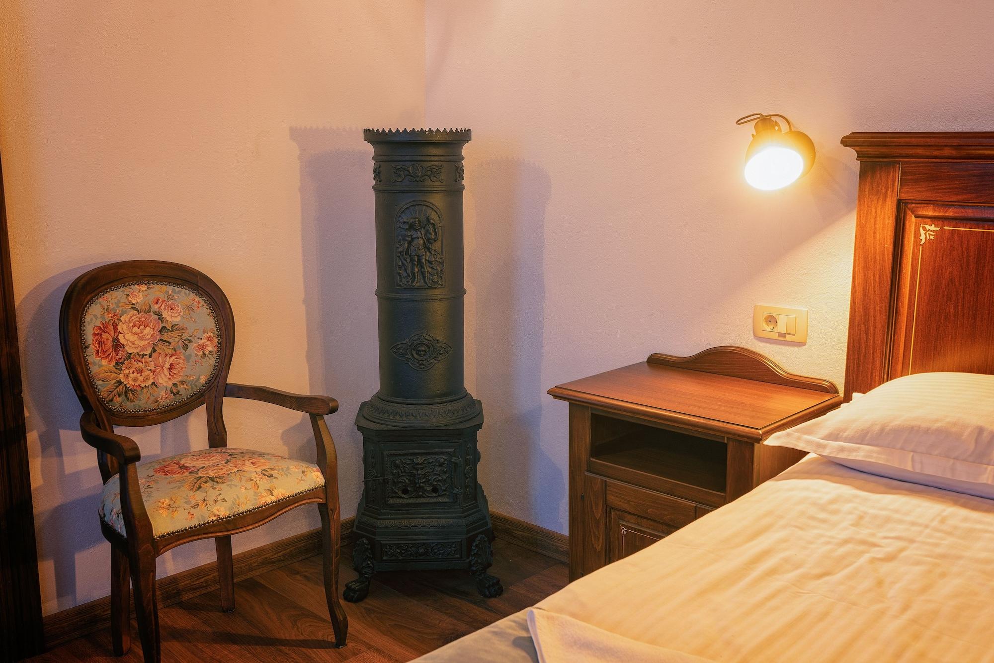 Hotel Boutique Casa Chitic -Hotel And Restaurant Str Johann Gott Nr7 Brasov Ngoại thất bức ảnh