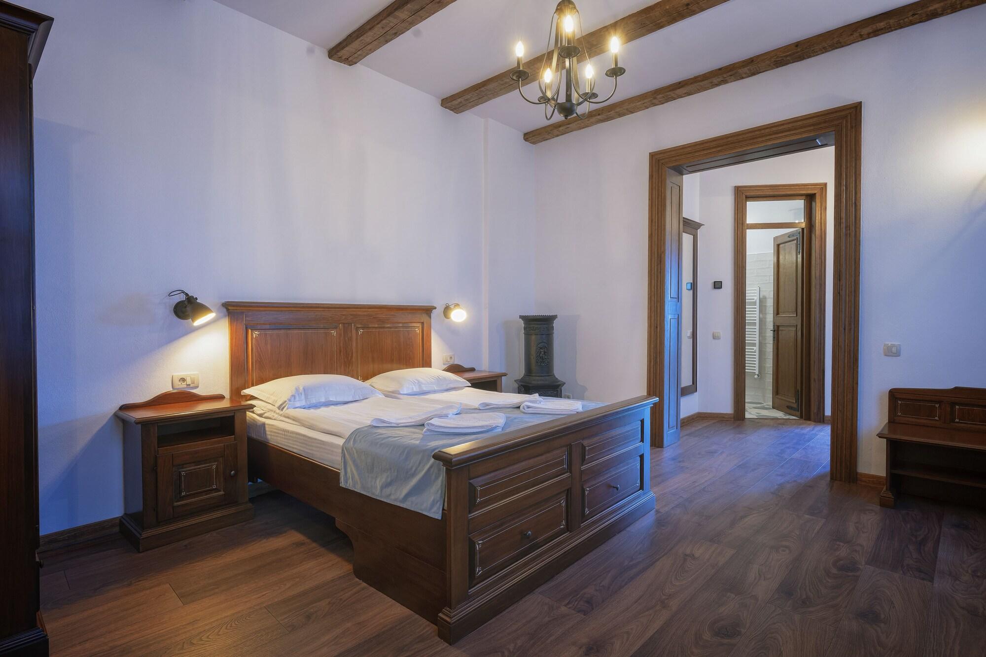 Hotel Boutique Casa Chitic -Hotel And Restaurant Str Johann Gott Nr7 Brasov Ngoại thất bức ảnh