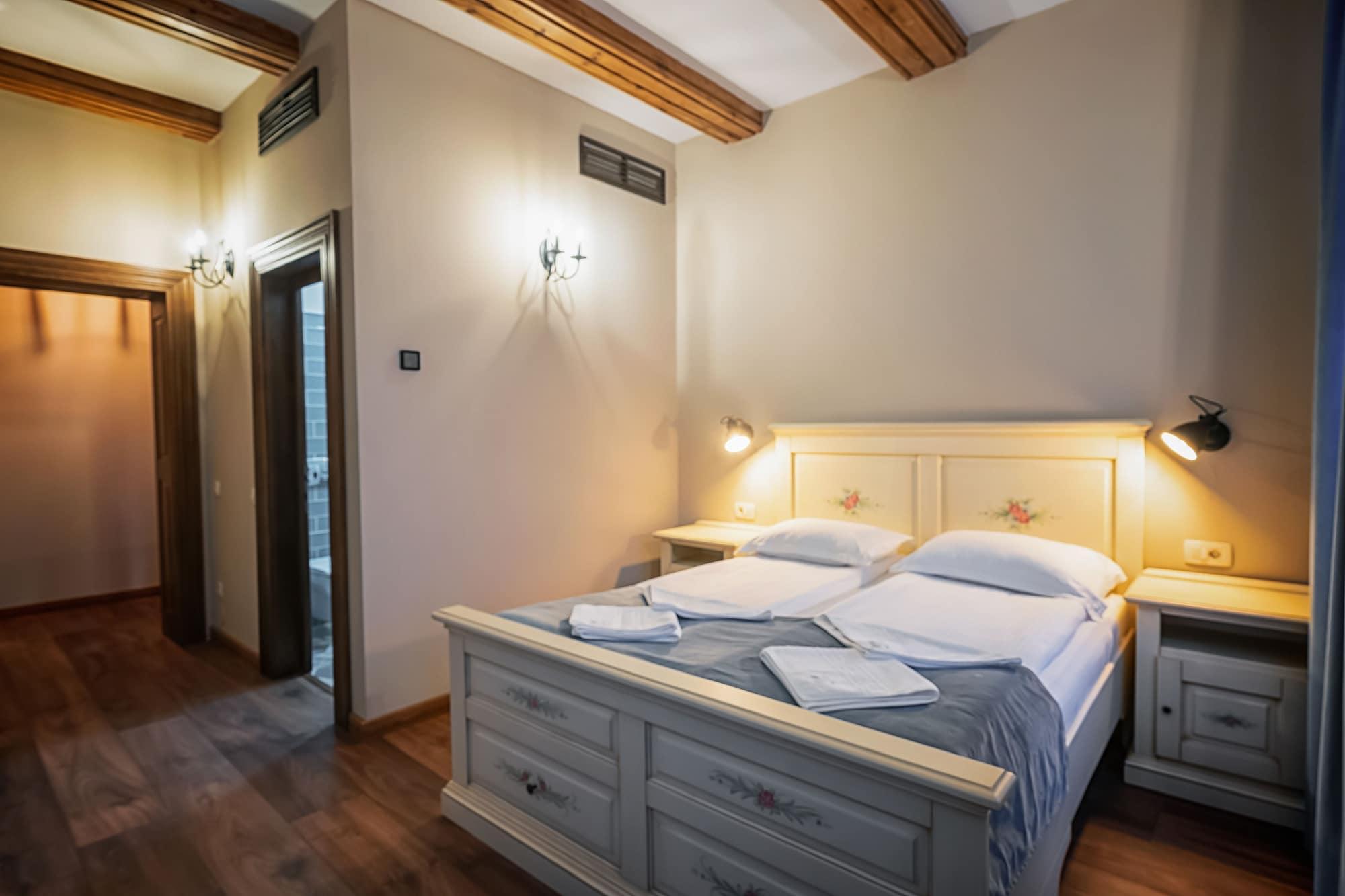 Hotel Boutique Casa Chitic -Hotel And Restaurant Str Johann Gott Nr7 Brasov Ngoại thất bức ảnh
