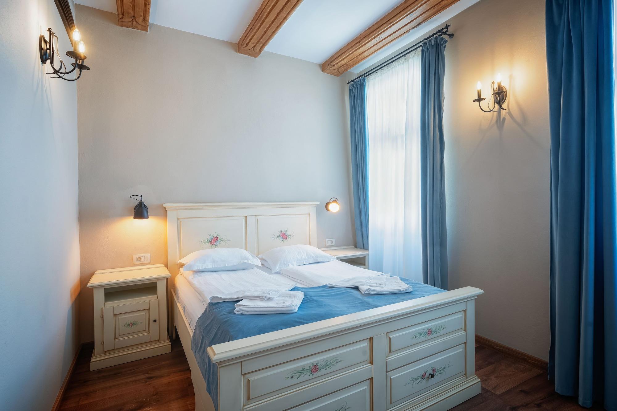 Hotel Boutique Casa Chitic -Hotel And Restaurant Str Johann Gott Nr7 Brasov Ngoại thất bức ảnh