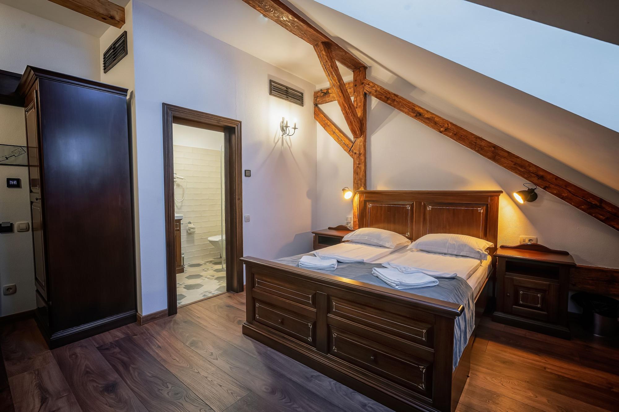 Hotel Boutique Casa Chitic -Hotel And Restaurant Str Johann Gott Nr7 Brasov Ngoại thất bức ảnh