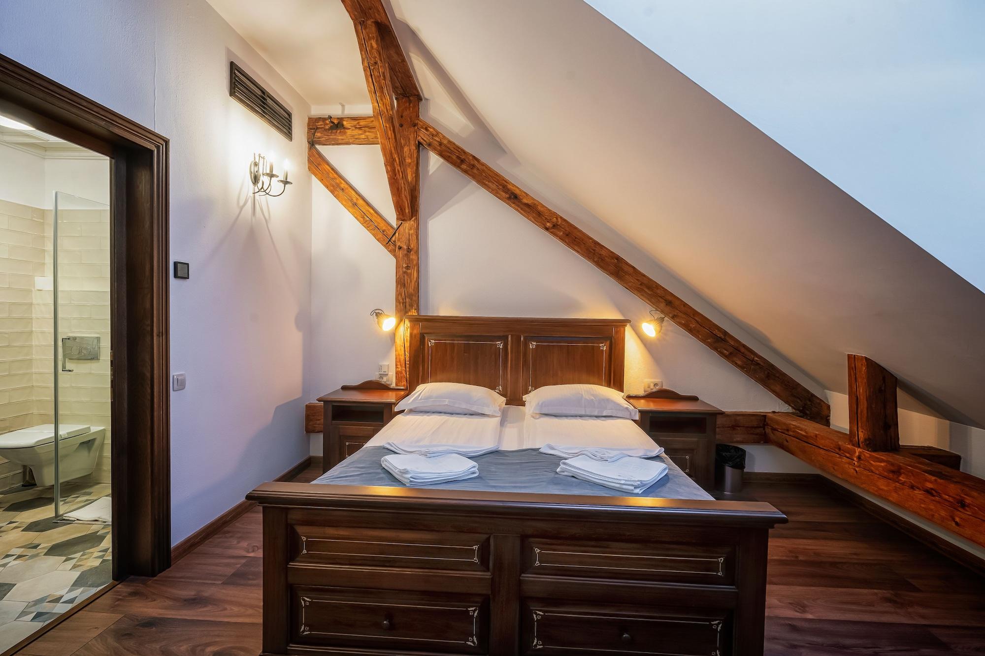 Hotel Boutique Casa Chitic -Hotel And Restaurant Str Johann Gott Nr7 Brasov Ngoại thất bức ảnh