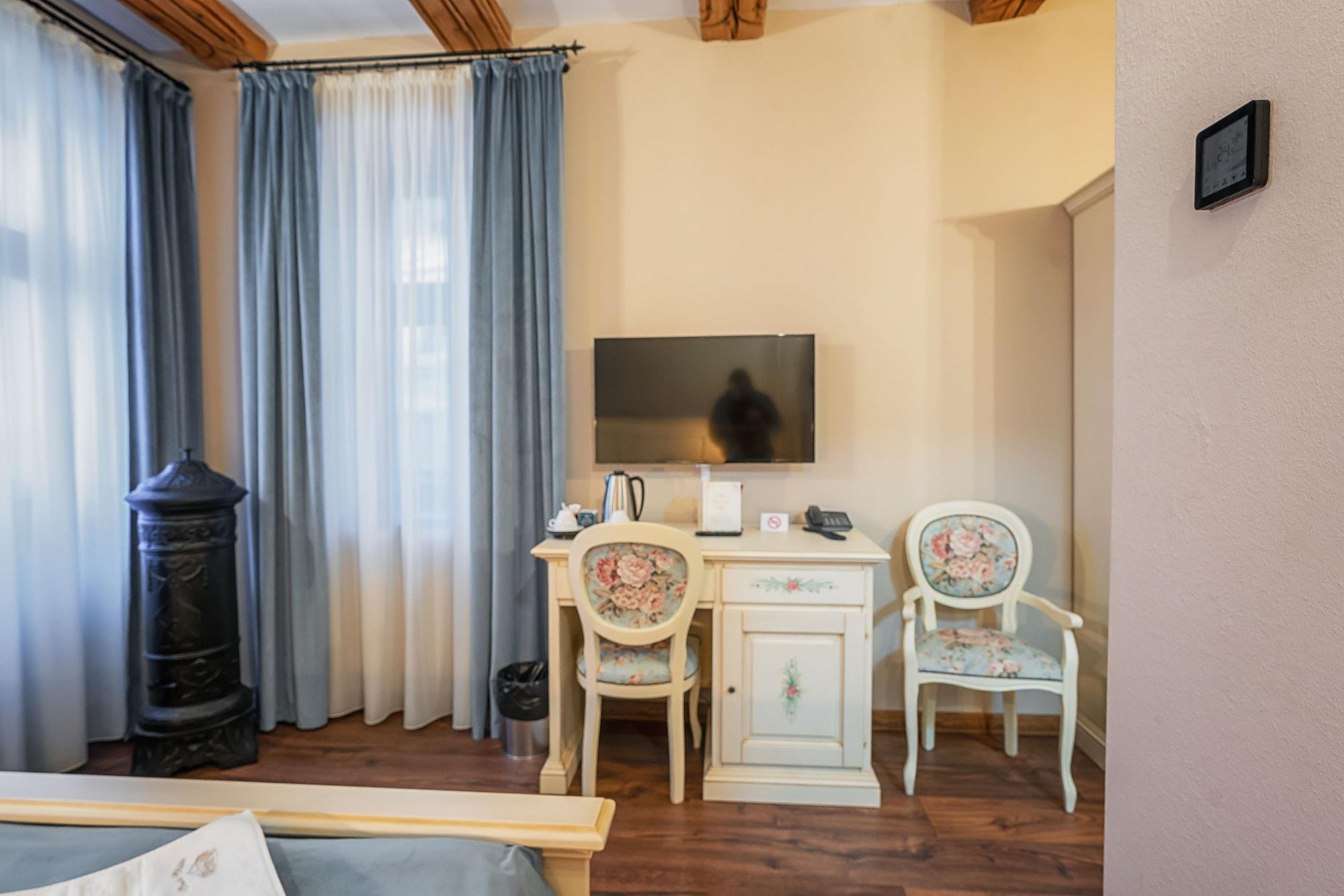 Hotel Boutique Casa Chitic -Hotel And Restaurant Str Johann Gott Nr7 Brasov Ngoại thất bức ảnh