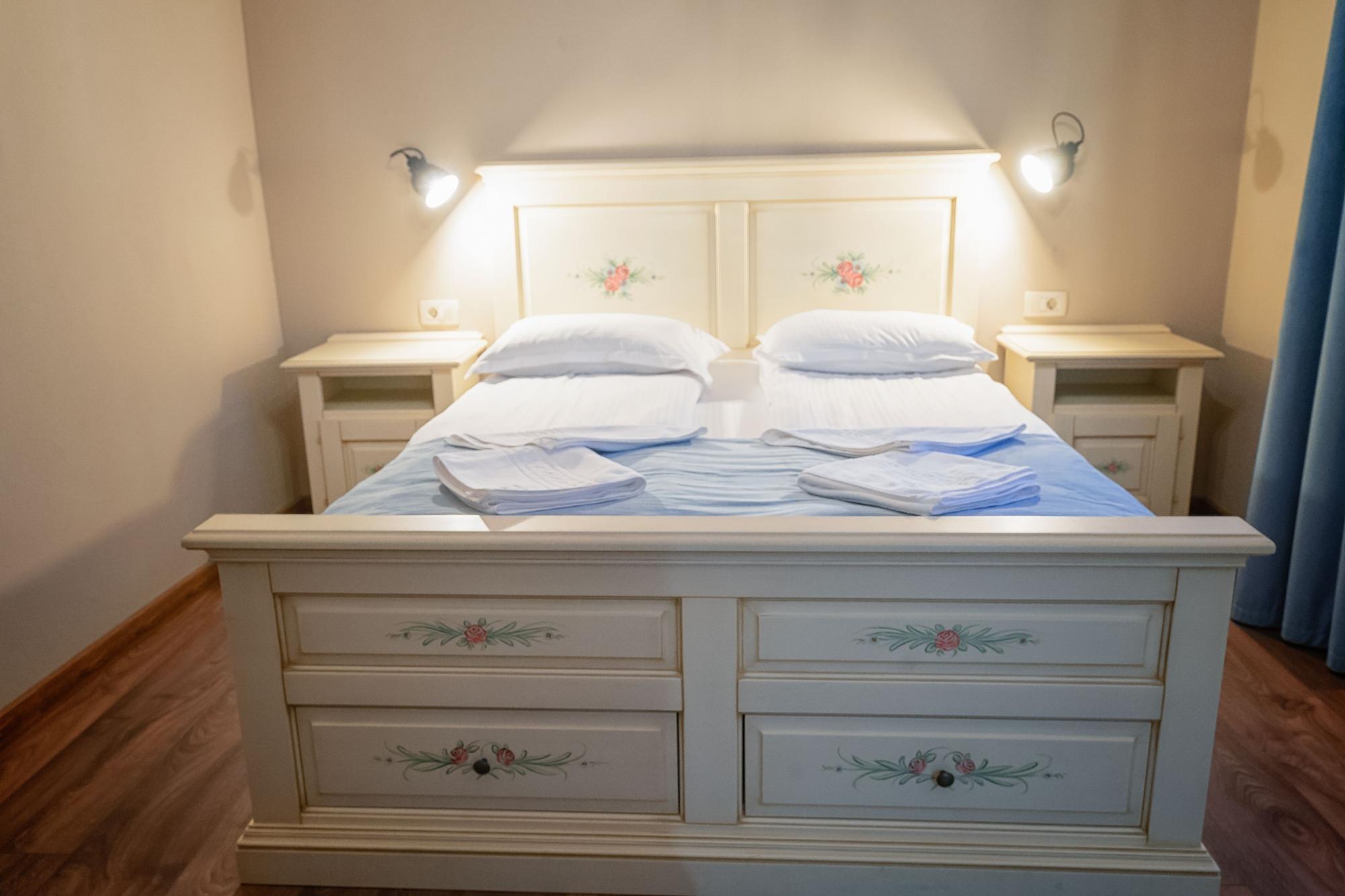 Hotel Boutique Casa Chitic -Hotel And Restaurant Str Johann Gott Nr7 Brasov Ngoại thất bức ảnh