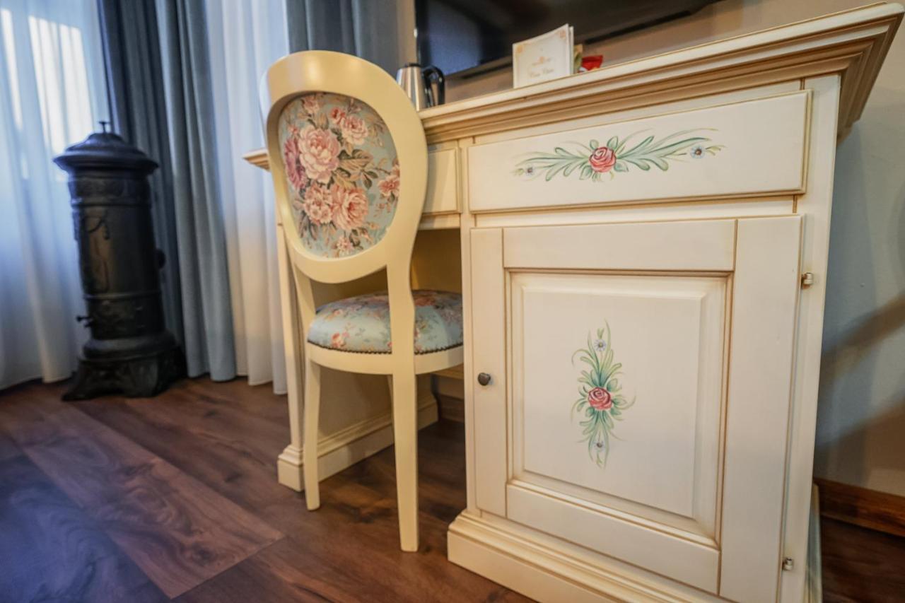 Hotel Boutique Casa Chitic -Hotel And Restaurant Str Johann Gott Nr7 Brasov Ngoại thất bức ảnh
