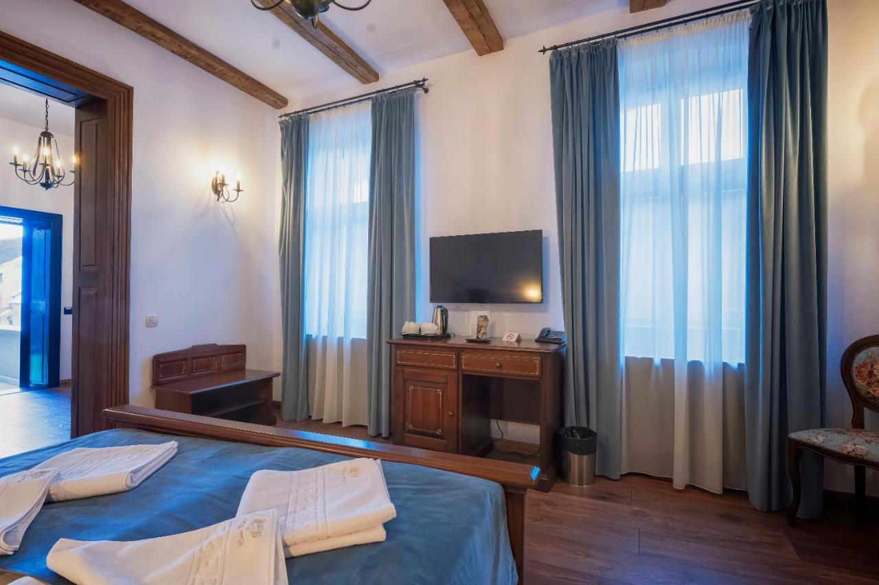 Hotel Boutique Casa Chitic -Hotel And Restaurant Str Johann Gott Nr7 Brasov Ngoại thất bức ảnh